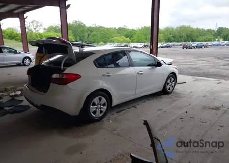 2016 Kia Forte Lx из США, поврежденный, VIN KNAFK4A62G5457918